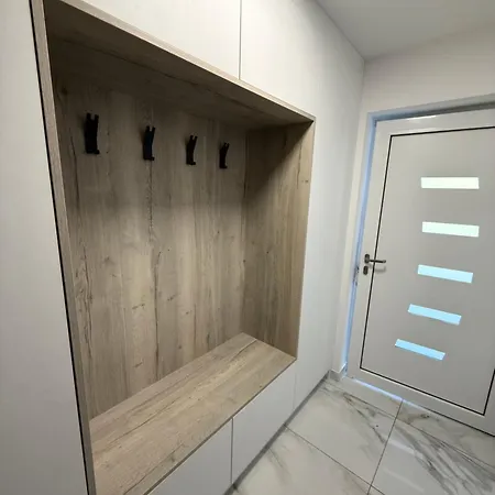 公寓 Mertik House 奥米沙利
