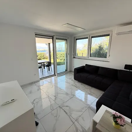 Mertik House דירה *