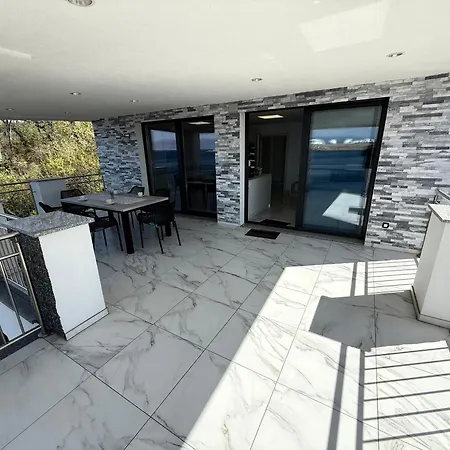 公寓 Mertik House