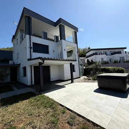 Mertik House *