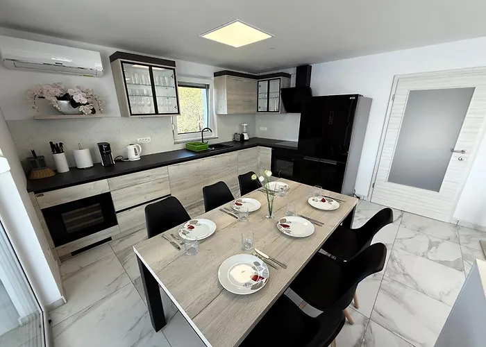 Apartament Mertik House