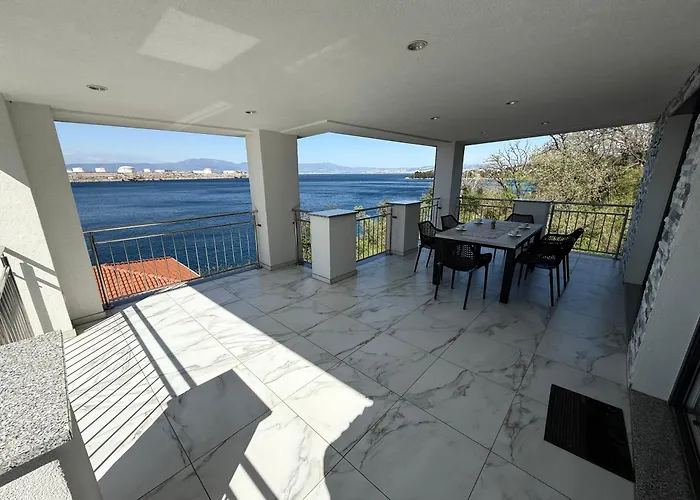 Mertik House אומיסאליי