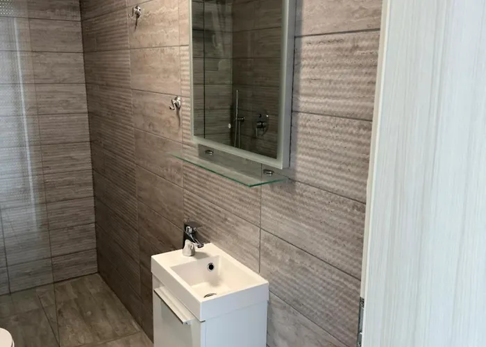 Mertik House דירה