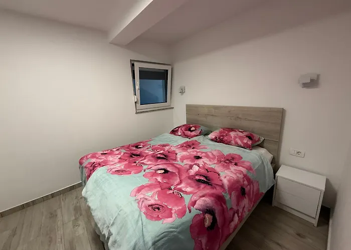 Mertik House *