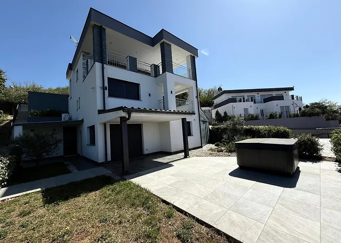 Mertik House *