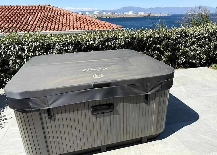 Mertik House * אומיסאליי